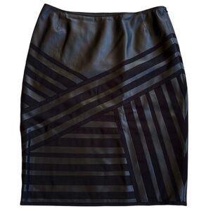 Like New Lafayette 148 New York Leather
Pencil Skirt Black Size 6